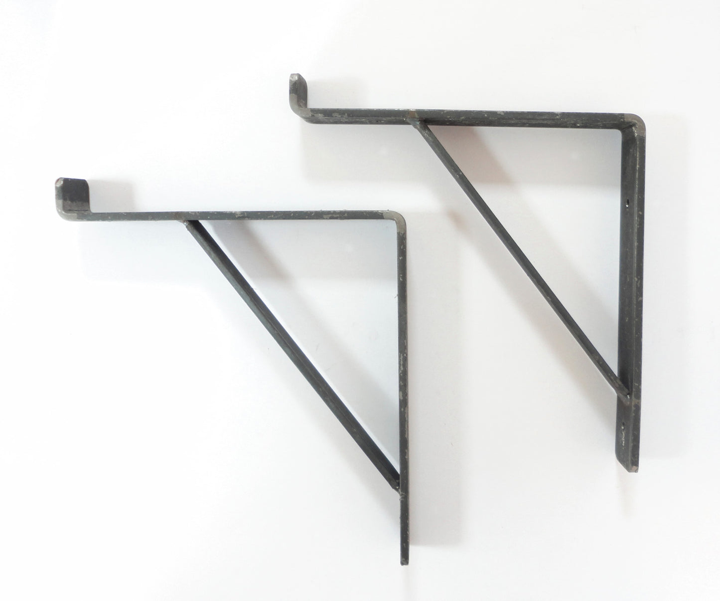 Rustic Heavy-Duty Scaffold Board Shelf Brackets – Handmade Industrial Steel Supports